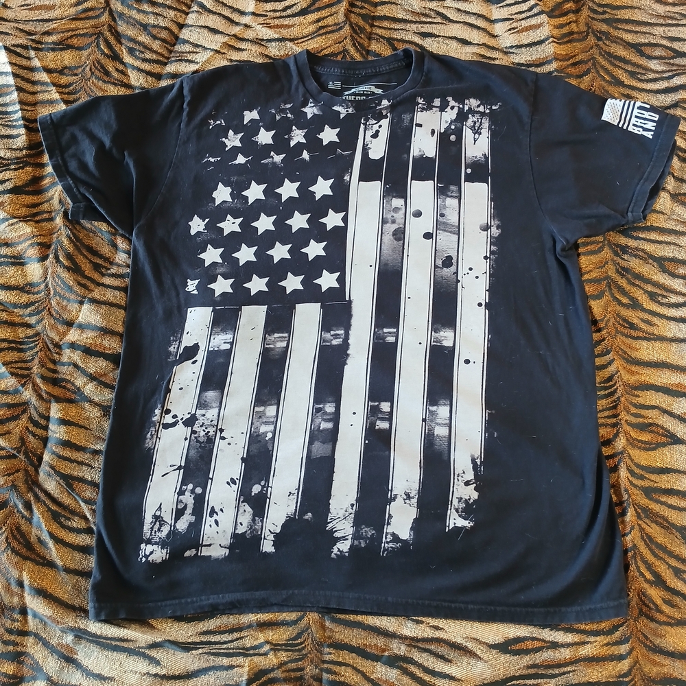 Brothers & Arms Men's Old Glory Flag Short Sleeve Patriotic T-Shirt Mens Size XL